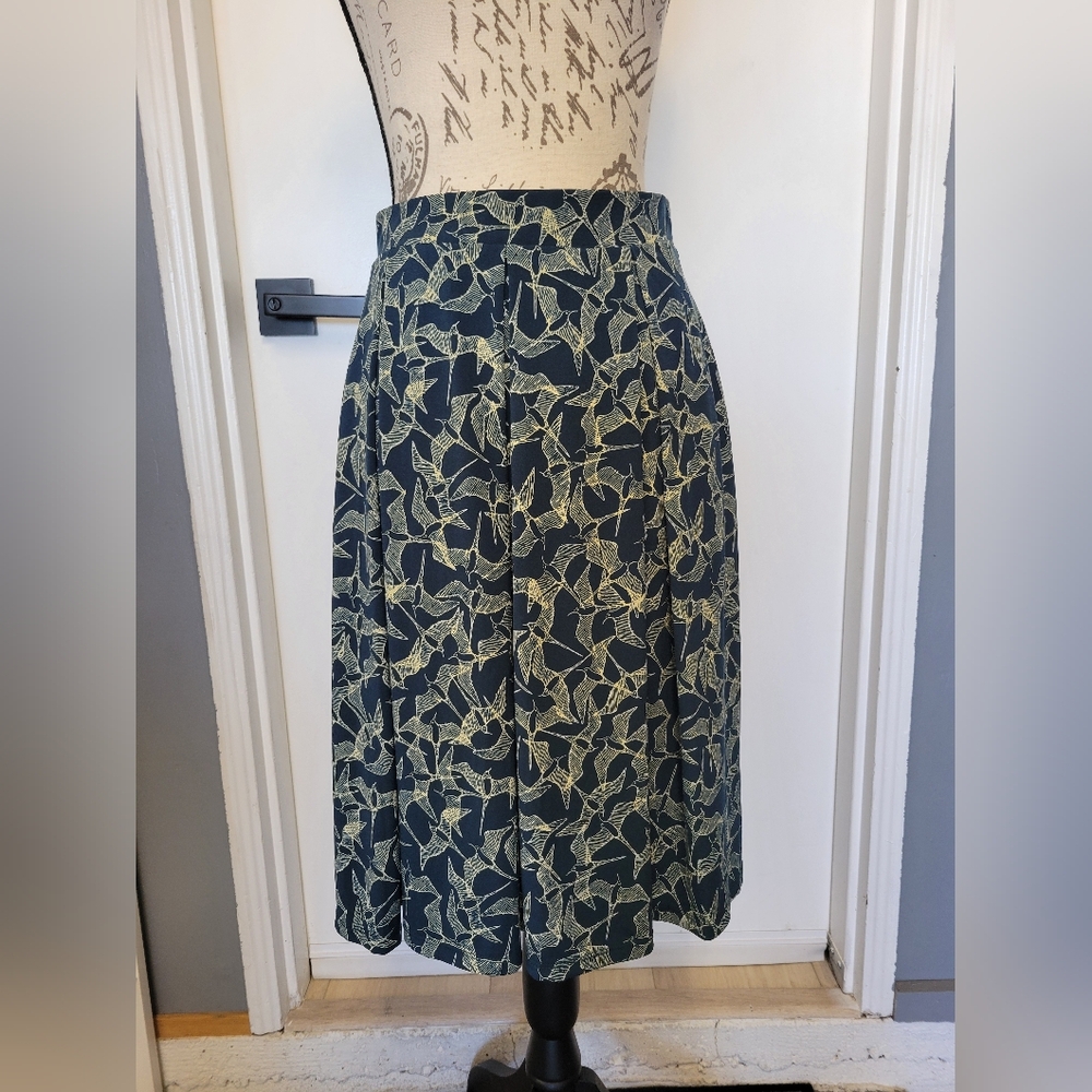 Lularoe Madison Novelty Print Bird Print Skirt With Pockets Size Small